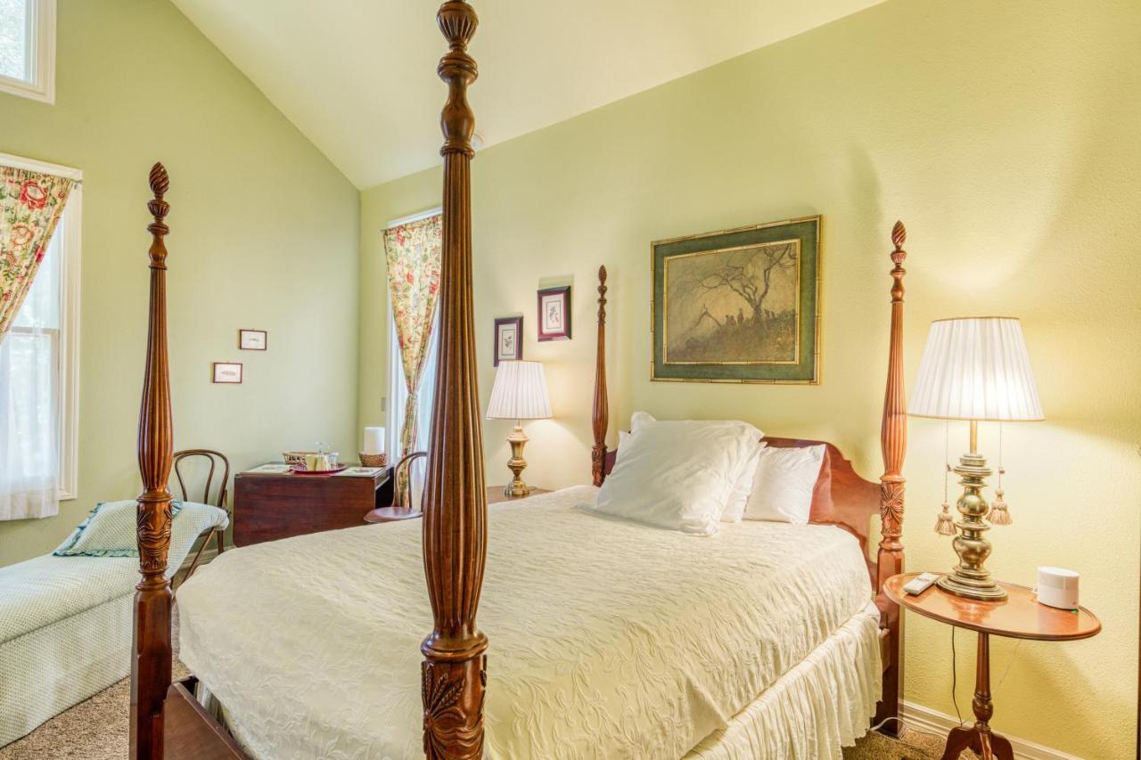 Yellow Rose Bed & Breakfast San Antonio Exterior photo