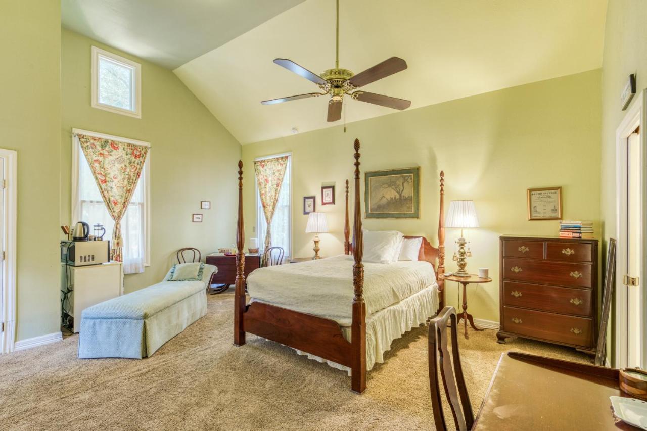 Yellow Rose Bed & Breakfast San Antonio Exterior photo